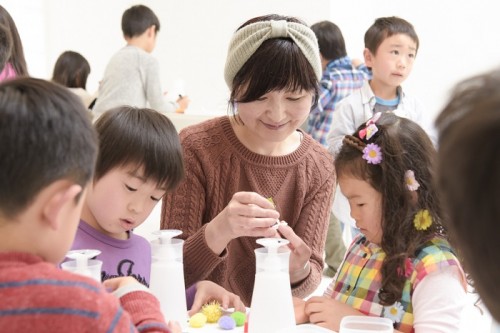 先生は、本誌でもおなじみのイラストレーター、宮川いずみさん。