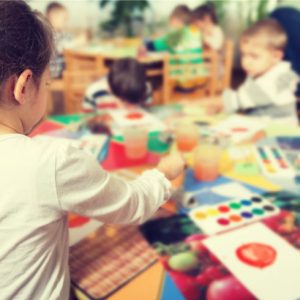 子どもがかわいいと思えない 理想と現実のギャップ 古市憲寿 保育園義務教育化 8 保育園義務教育化8 保育園義務教育化 Hanako ママ Web