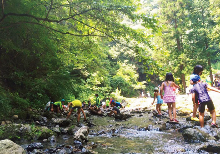 夏でもひんやり、川遊びが楽しい親子キャンプ【東京・神奈川／川辺のキャンプ場】