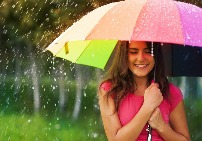 梅雨に負けない! 化粧くずれを防いでさわやか肌をキープする、不快対策アイテム3つ