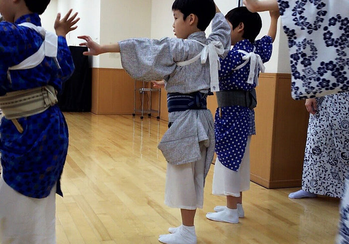 着物も自分で着られるように! 伝統芸能・日舞にチャレンジ!