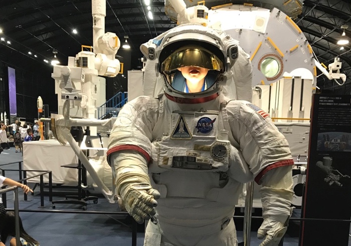 息子と行ったJAXA宇宙センター。お月見か月面着陸か。そして月の絵本。