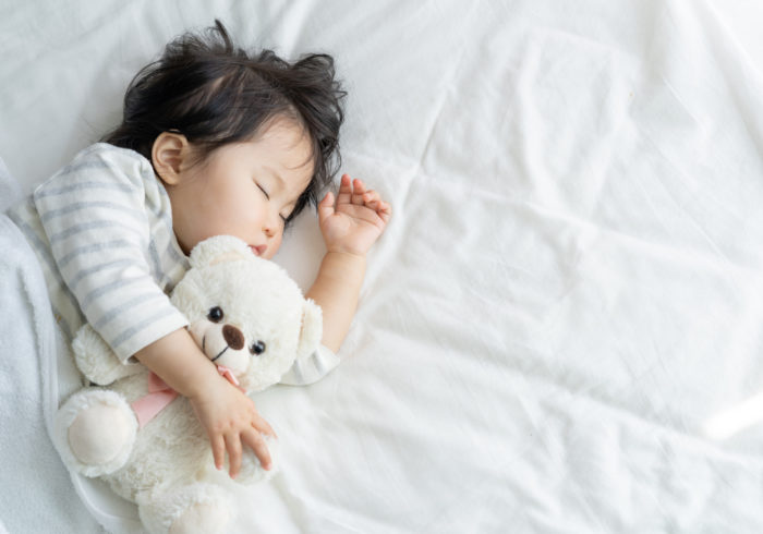 効果実証済み 寝ない子どもにイライラ 子どもが秒速で眠る２つの寝かしつけ方法 運動不足で眠れない子どもに試したい トピックス Hanako ママ Web