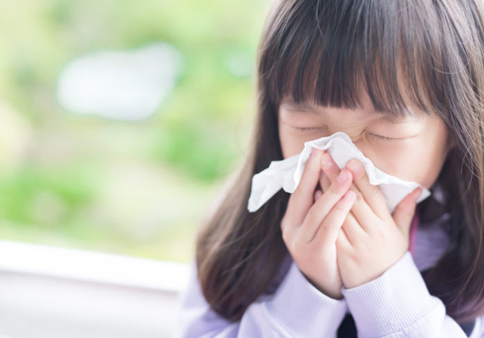 放っておいちゃダメ!幼児の鼻づまりの原因や対策について
