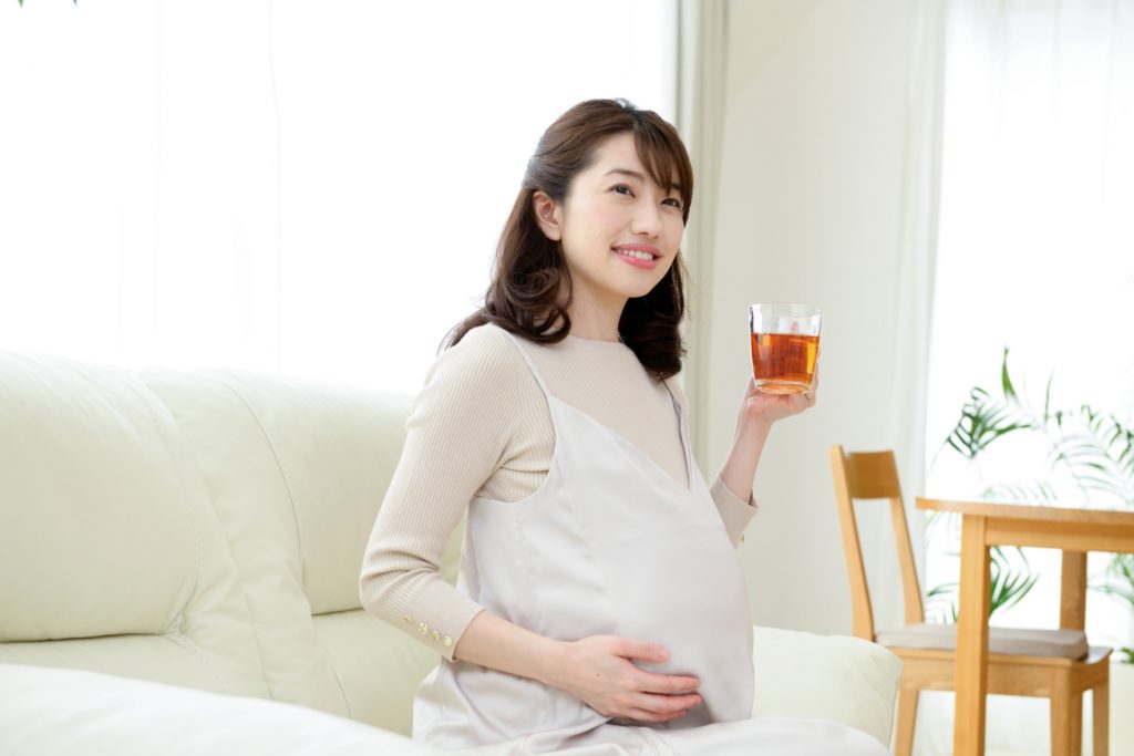 妊婦でも安心して飲めるものとは つわりが軽減される飲み物も紹介 妊娠 出産 Hanako ママ Web