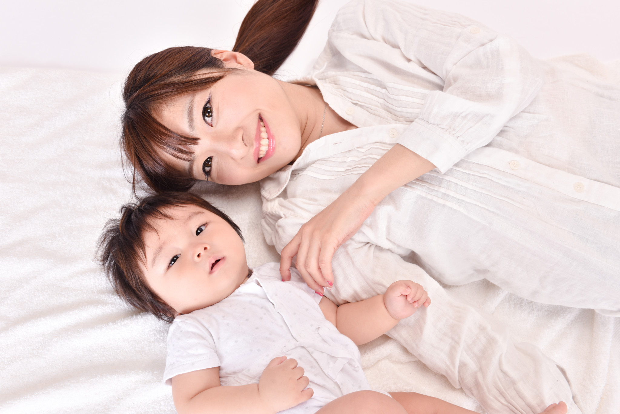赤ちゃんの添い寝 する派 しない派 正しい添い寝で赤ちゃんとの時間を満喫しよう 子育て Hanako ママ Web
