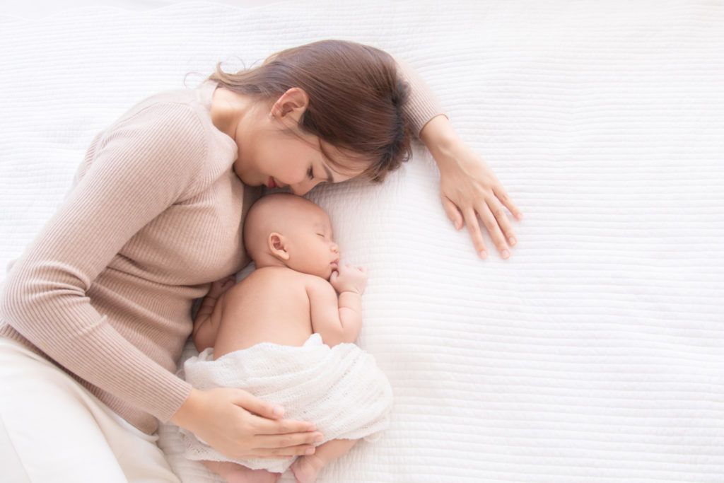 赤ちゃんの添い寝 する派 しない派 正しい添い寝で赤ちゃんとの時間を満喫しよう 子育て Hanako ママ Web