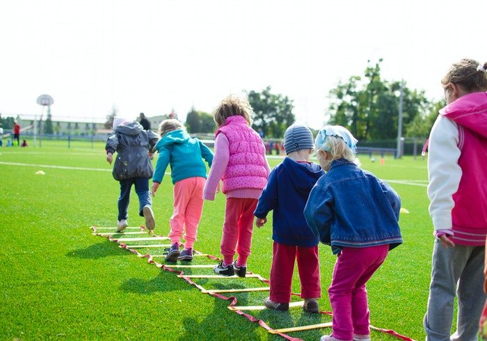子供の運動能力は12歳までが勝負？大切なのは習い事より外遊び