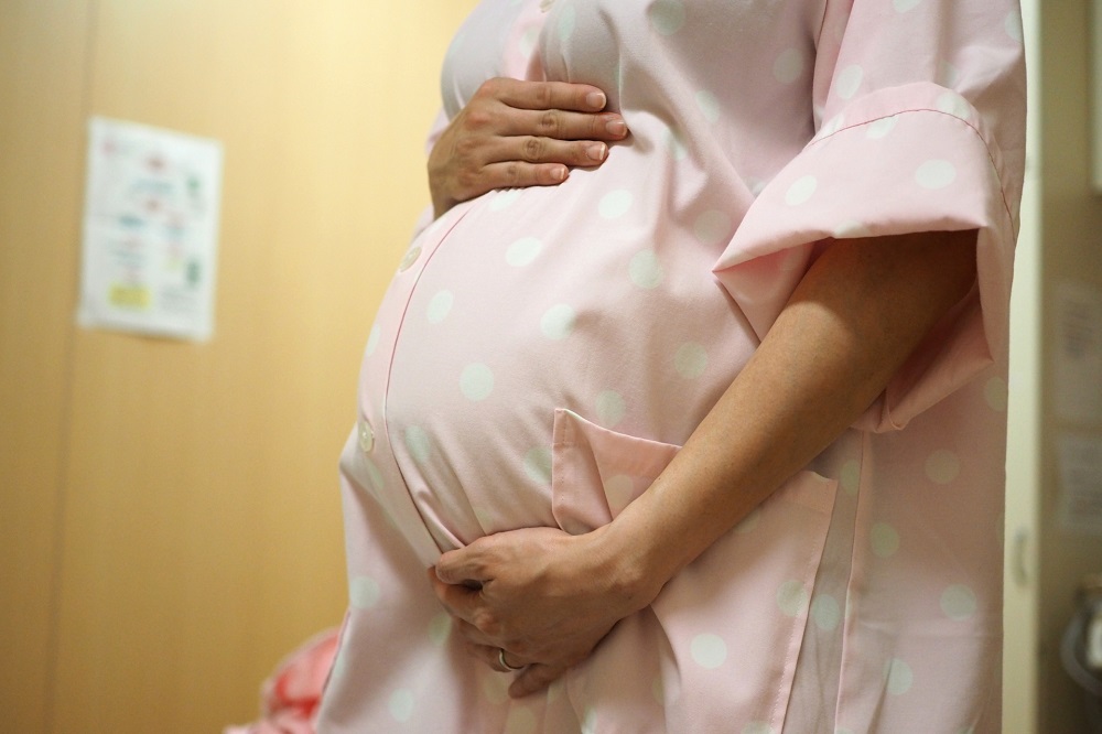 陣痛ってどんな感じなの 痛みの程度や長さと和らげる方法について 妊娠 出産 Hanako ママ Web