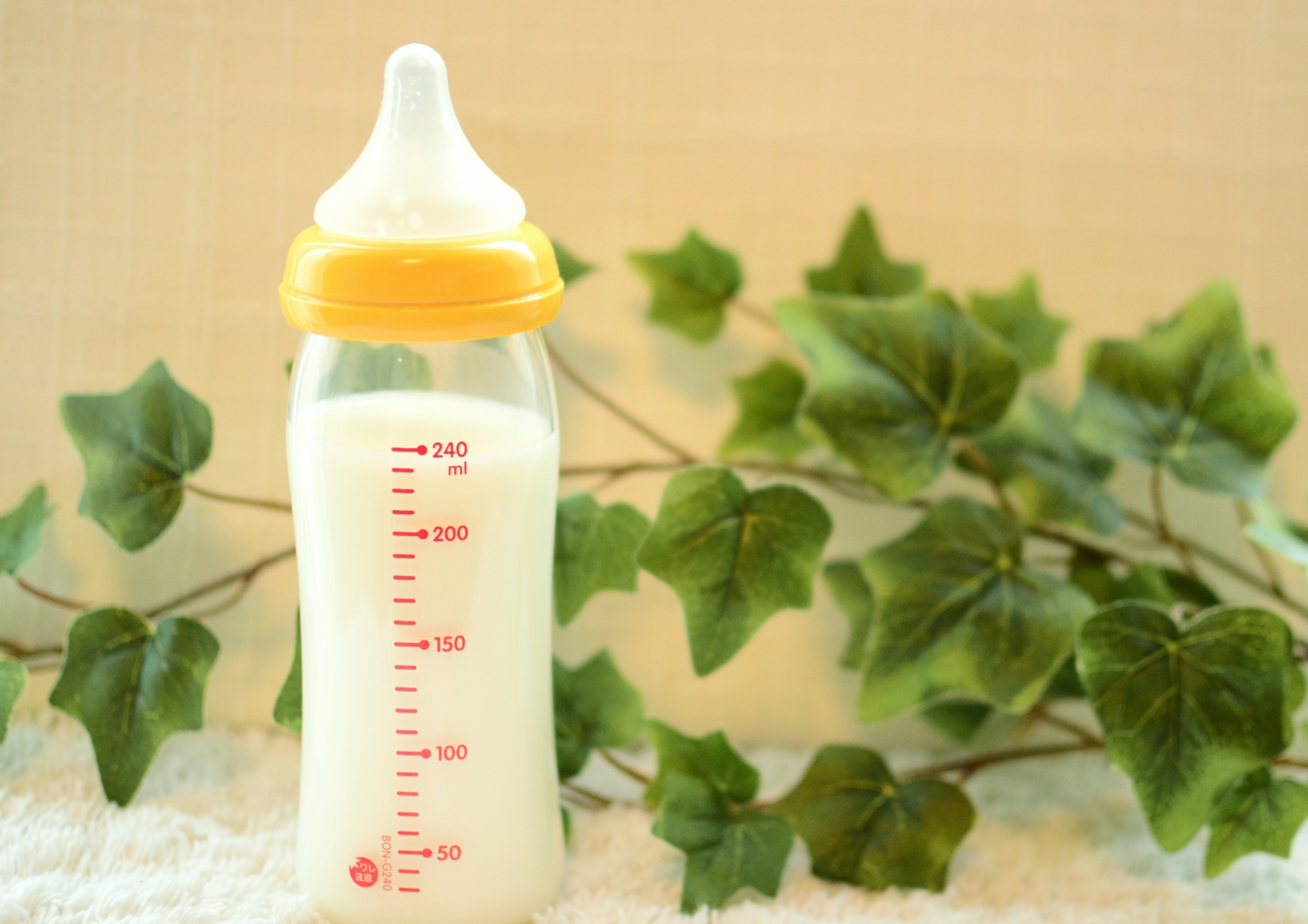 新生児の授乳ペースがわからない 間隔の目安やミルクの量を解説 妊娠 出産 Hanako ママ Web