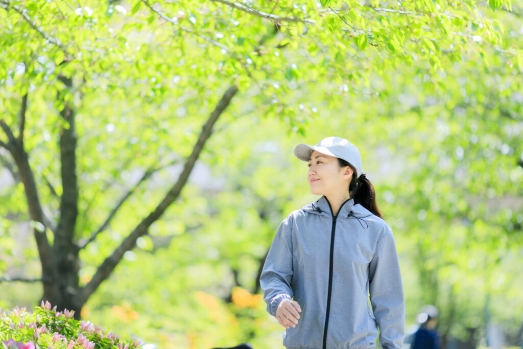 最強の朝活 朝散歩 で1日を始めよう そのメリットとやり方を解説 ライフスタイル Hanako ママ Web