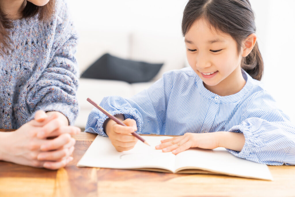 親子日記で子供とのコミュニケーションを増やそう メリットとポイントを解説 子育て Hanako ママ Web