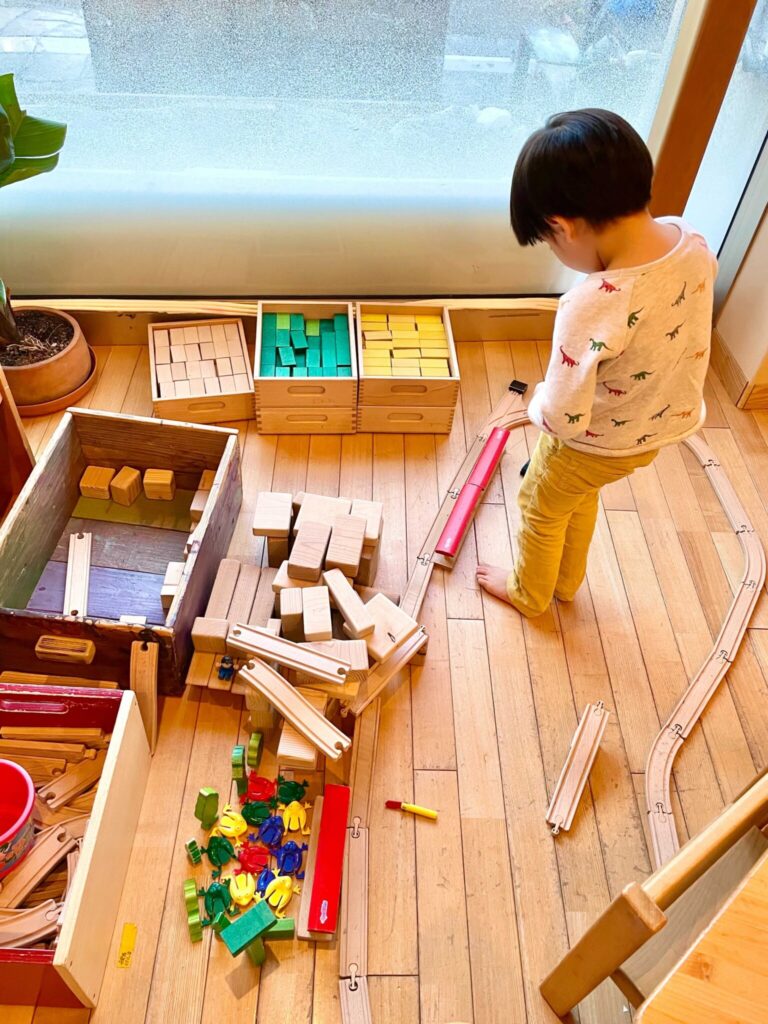 カラフル 凸凹ハッピー家族ダイアリー 1 いやいやえん のがんばらない付き合い方 カラフル 凸凹ハッピー家族ダイアリー Hanako ママ Web