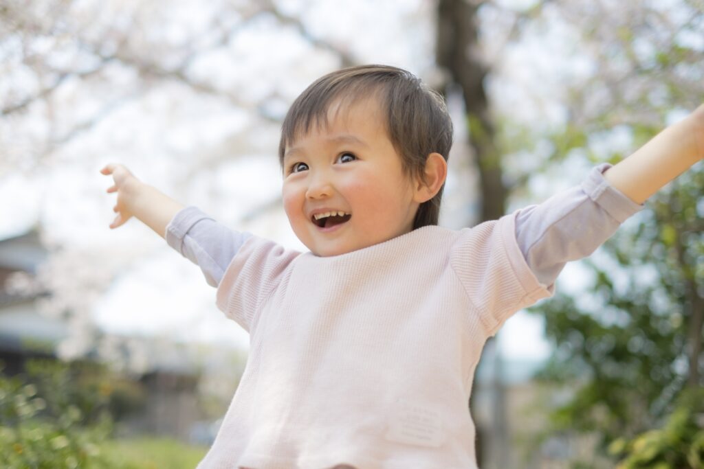 子供の視力はどう成長するの 子供に見られる目の病気と症状とは 子育て Hanako ママ Web