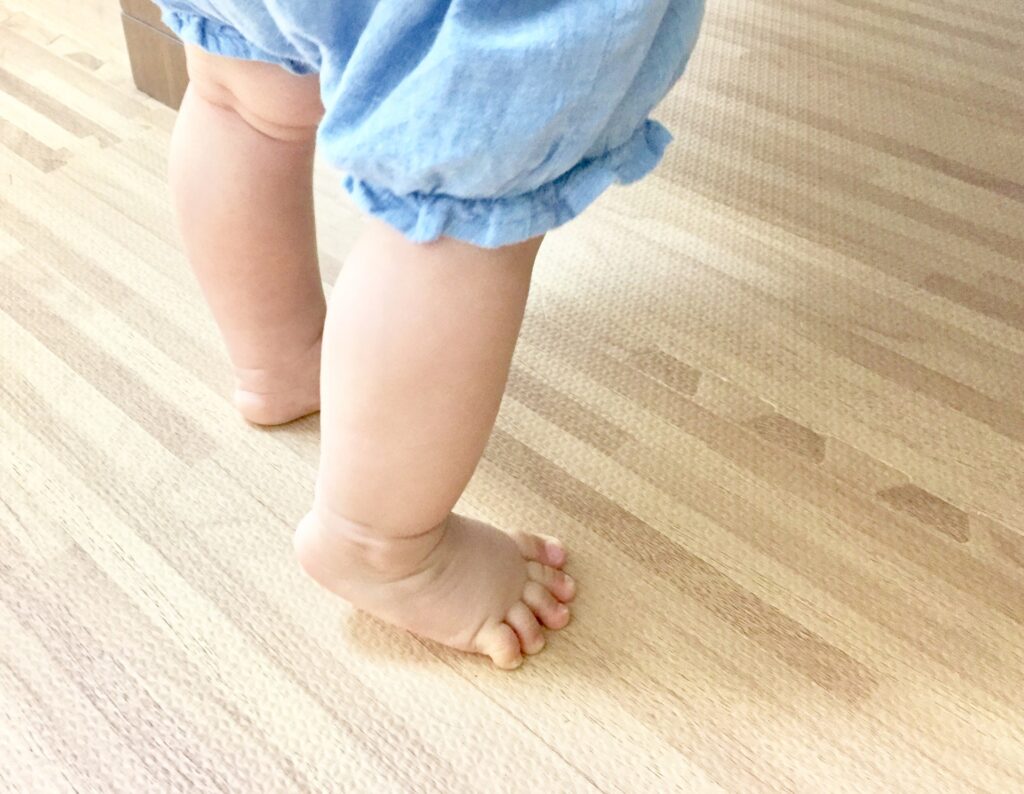 赤ちゃん 足 の サイズ 平均