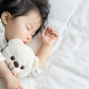 子供が寝すぎてしまう原因とは？　原因や対策を解説
