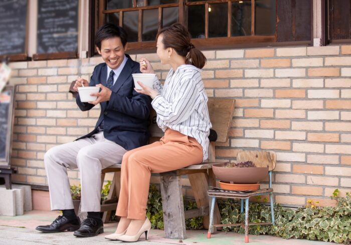 夫婦で同じ職場は働きづらい？デメリットとメリットをご紹介  ライフ 