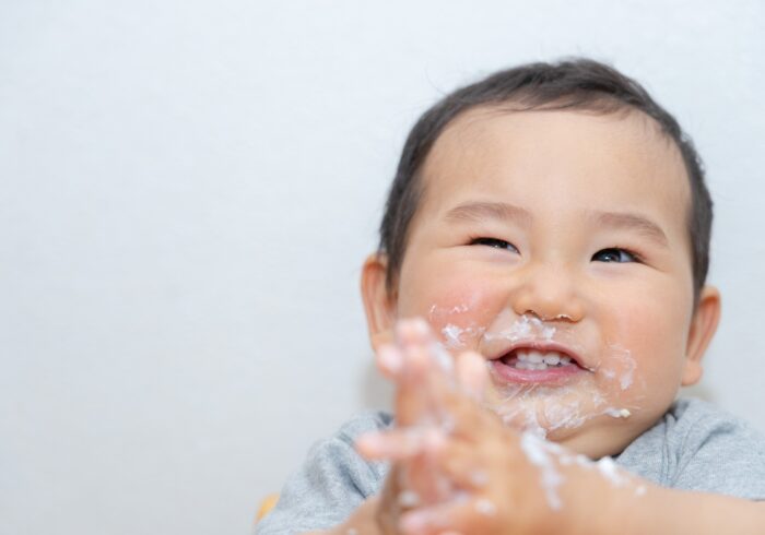 遊び食べはいつまで続く 食べ物で遊ぶ原因と上手な対処法を紹介 子育て Hanako ママ Web