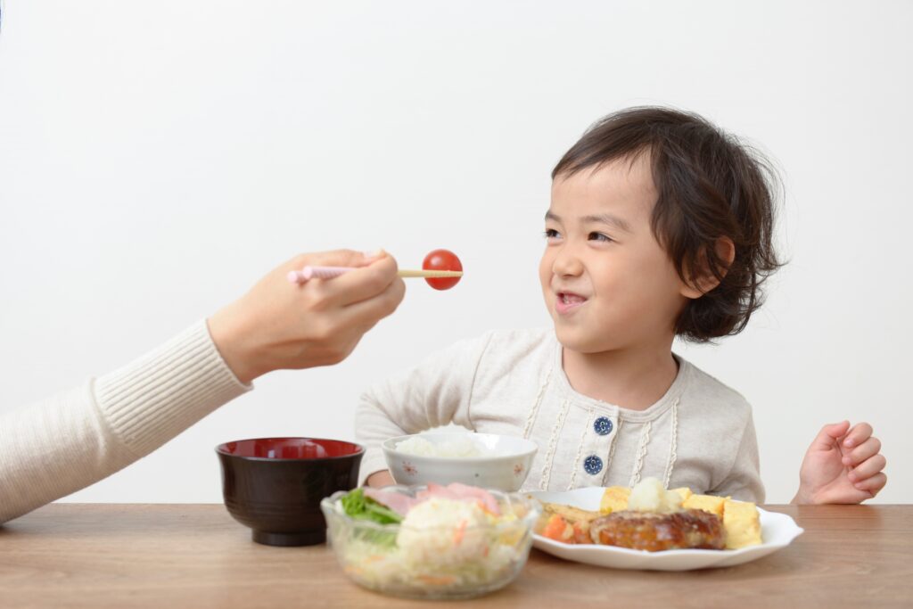 ママが悩む3歳児の食事 困った時の対処法や理想の食事量も 子育て Hanako ママ Web