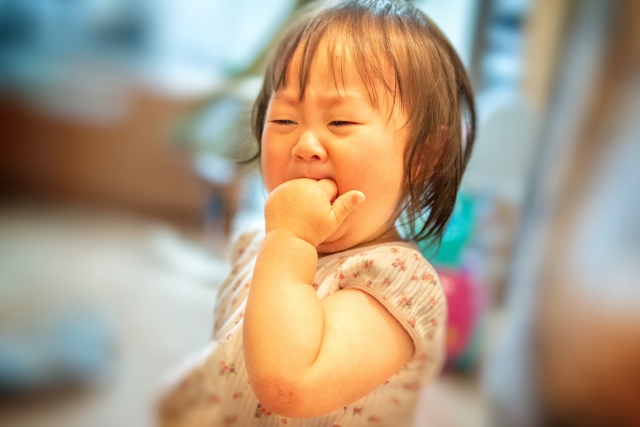 3歳児の指しゃぶりはやめさせたほうがいい 原因と対処法を紹介 子育て Hanako ママ Web