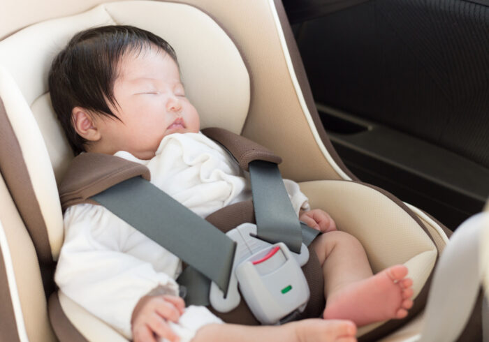 車内は赤ちゃんにとって危険がいっぱい！　熱中症や車内放置が起きないための対策をしよう