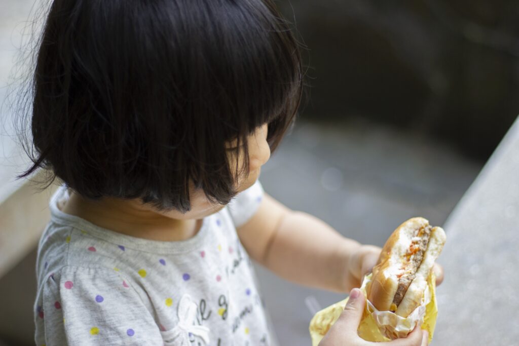 小学生の女の子が太るのは食生活が原因？肥満に隠れた恐い3つの病気(Hanakoママ) goo ニュース