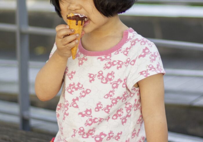 子供はお菓子の食べ過ぎで太るの 肥満以外の悪影響や適切な与え方 子育て Hanako ママ Web