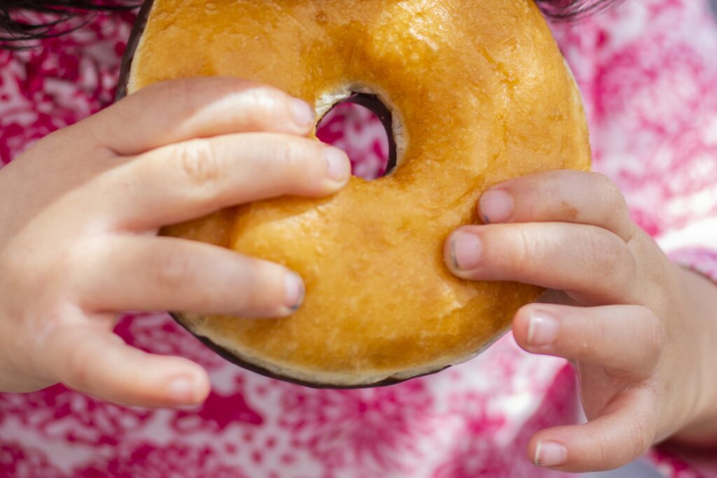 子供はお菓子の食べ過ぎで太るの 肥満以外の悪影響や適切な与え方 子育て Hanako ママ Web