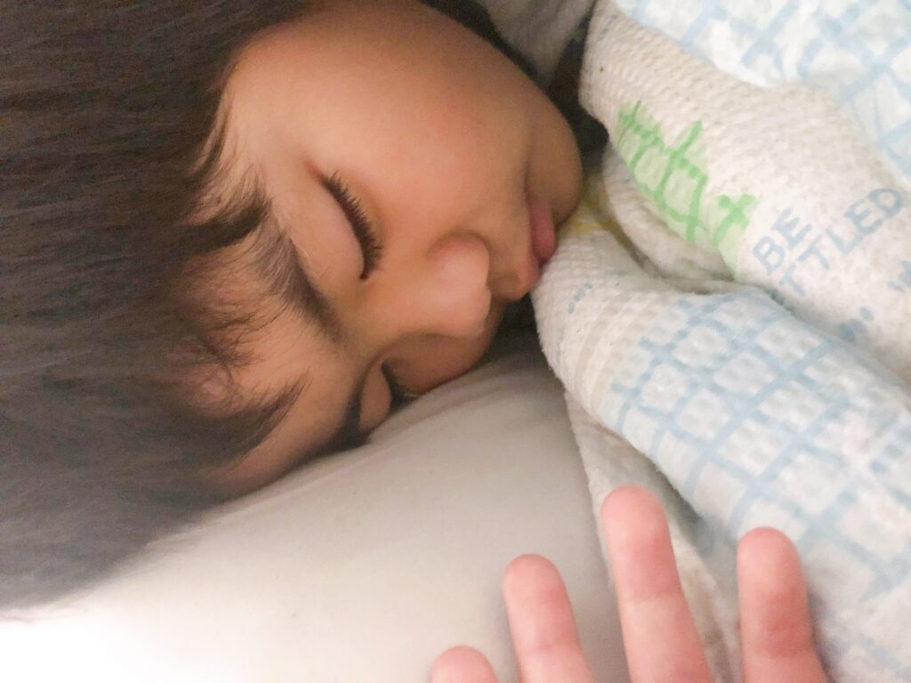 睡眠時に子供に音楽を聴かせると良い効果がある 良い聴かせ方も紹介 子育て Hanako ママ Web