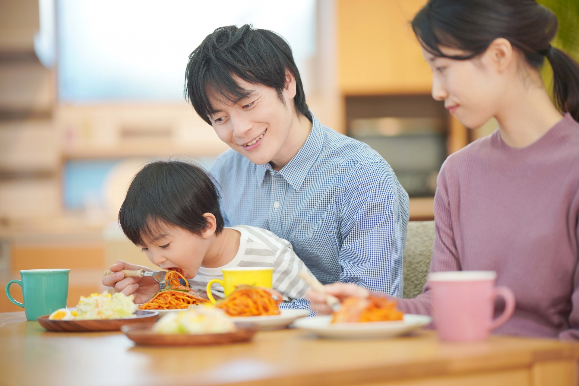 3人家族の食費の平均は 子供が生まれた場合の費用や教育費も紹介 ライフスタイル Hanako ママ Web