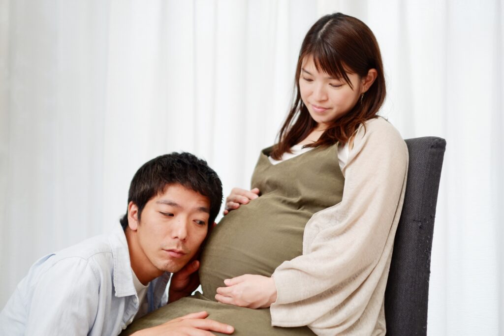 胎動が激しすぎて痛い 陣痛と胎動の痛みの違いを判断する方法は 妊娠 出産 Hanako ママ Web