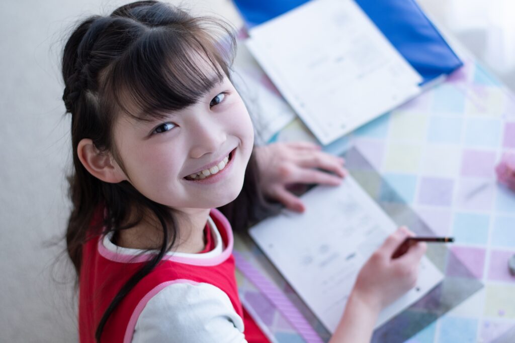 宿題はやっても意味がない 宿題の意味やメリットを解説 教育 Hanako ママ Web