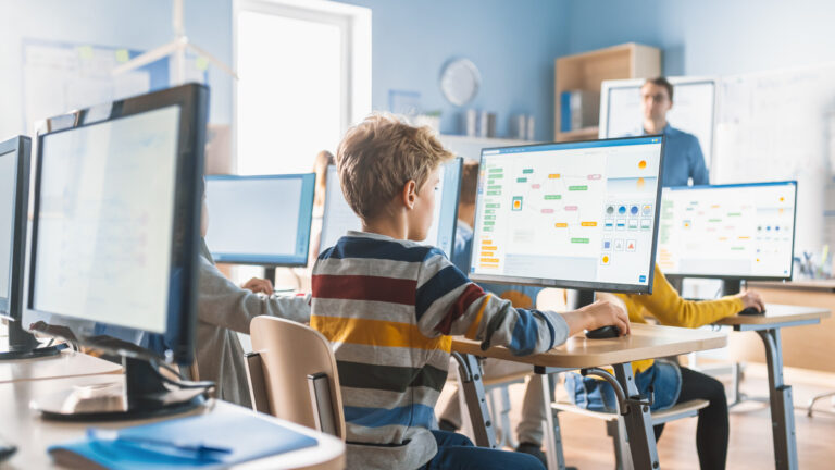 子どもにプログラミングをさせたほうがいい? 「プログラミング的思考