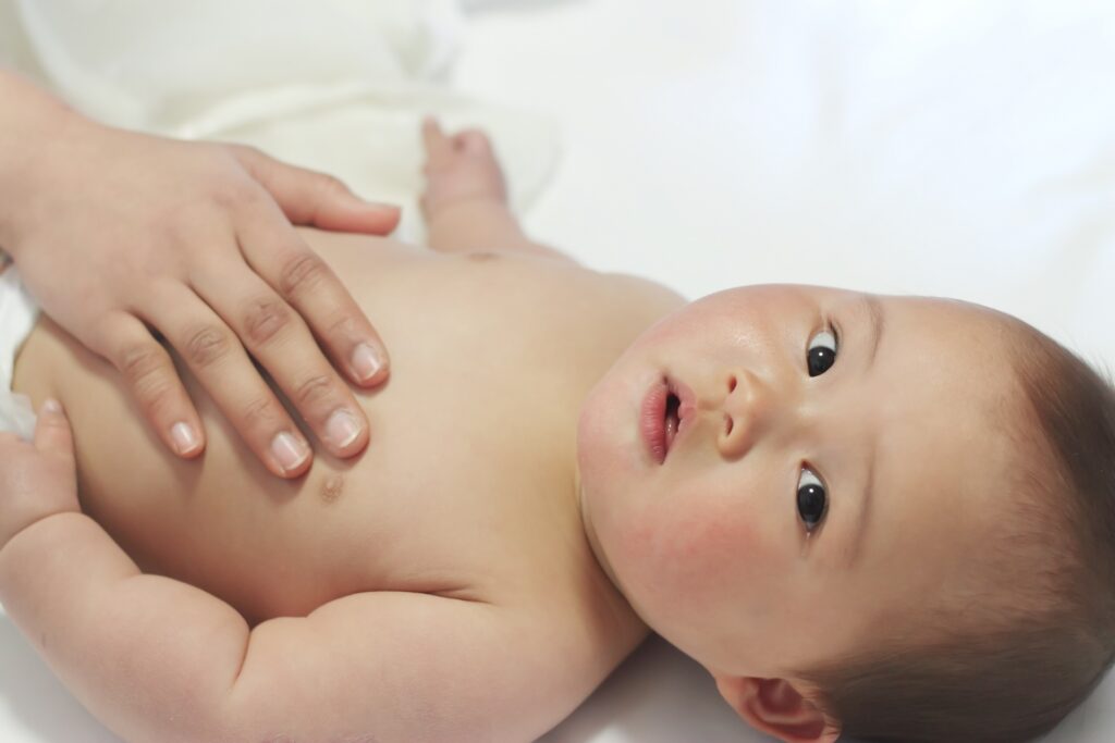 新生児は便秘になりやすい 原因や気になる症状と解消法を知ろう 子育て Hanako ママ Web