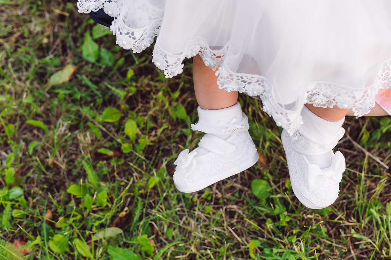 新生児が退院する時の服って 四季に合ったセレモニードレスを選ぼう 子育て Hanako ママ Web