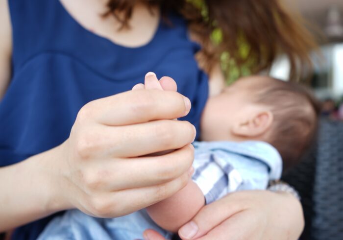 母乳パッドは母乳育児に欠かせない！使い方や選び方、注意点とは？